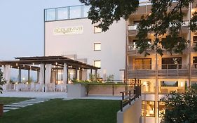 Hotel Acquaviva Del Garda 4*